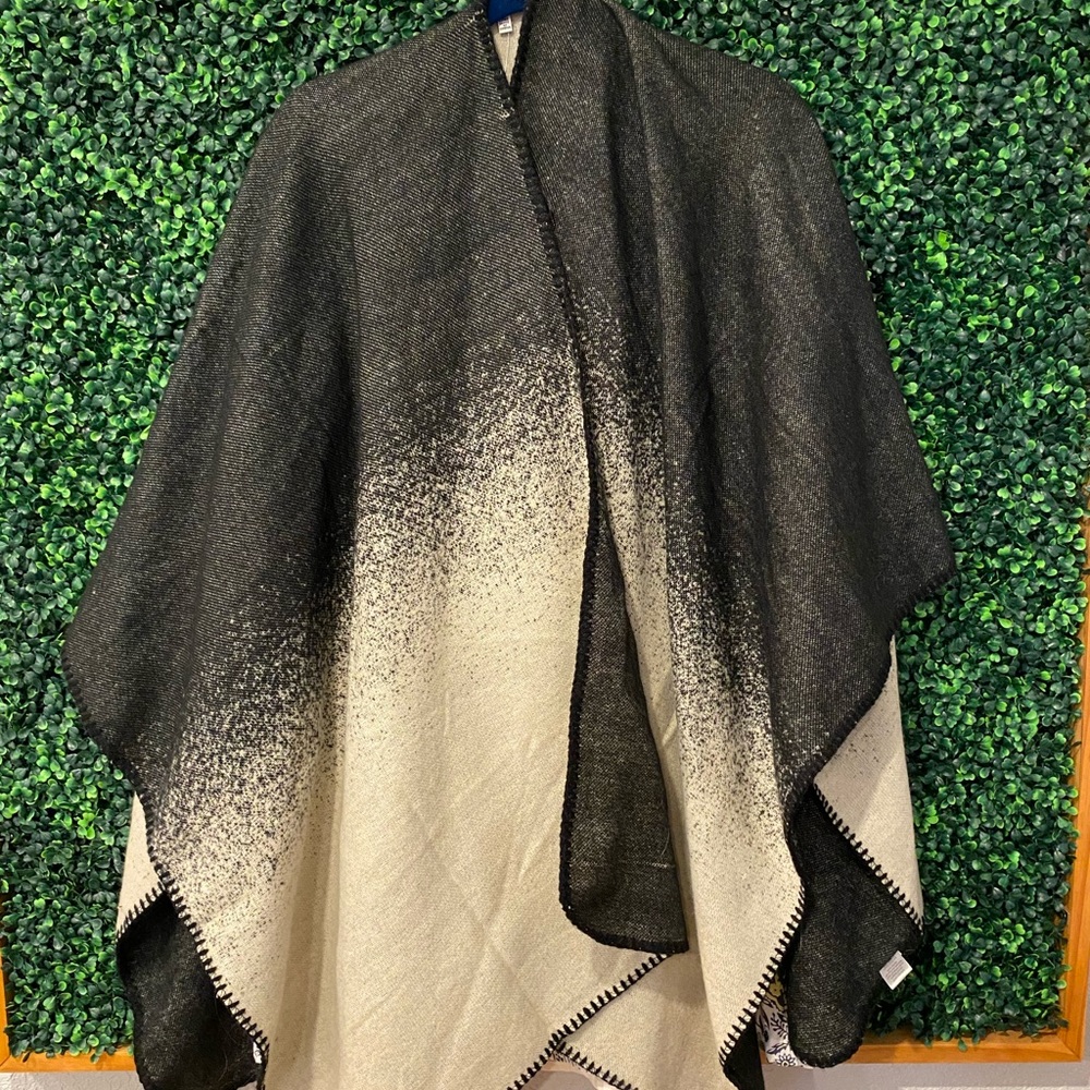 Woven multicolor ombré poncho
